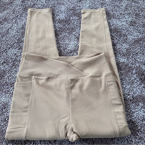 High Waist Ribbed Crossover Leggings - Picture 5 of 7